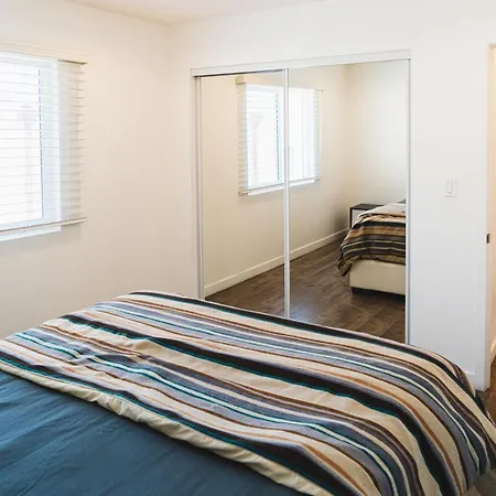 Cozy Koreatown 1 Bedroom Modern Furnished Free Parking-3