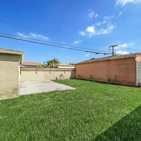 Los Angeles Inglewood Completely Renovated Oasis-3