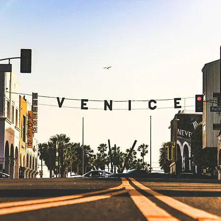 Venice Beach International Traveler Cabins-2