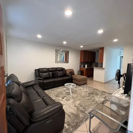 Amazing 1Bd Apartment With Big Office#4-2