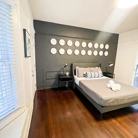 Cozy 2-Bedroom Home-2