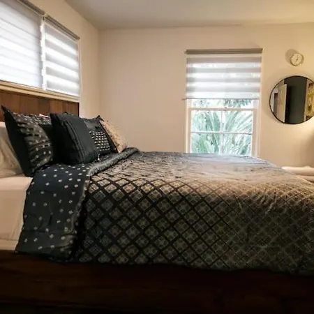 Secluded 2Br 2Ba Unit With Unique Style-3