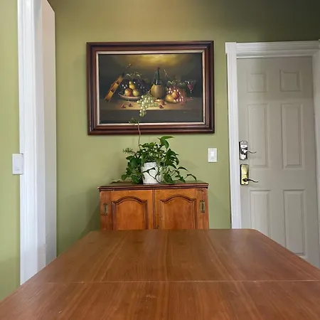 Private Room In Los Angeles With Wifi, Tv, Balcony With View Of Hollywood Sign & Shared Kitchen-3