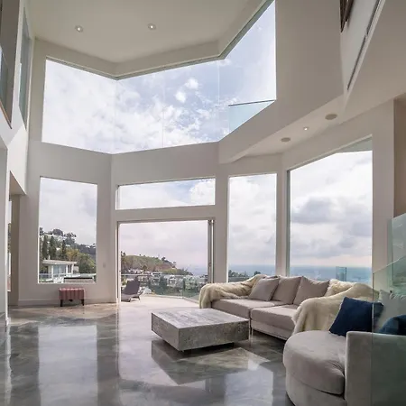 8M Sunset Strip 6Br Jetliner View Oasis-3