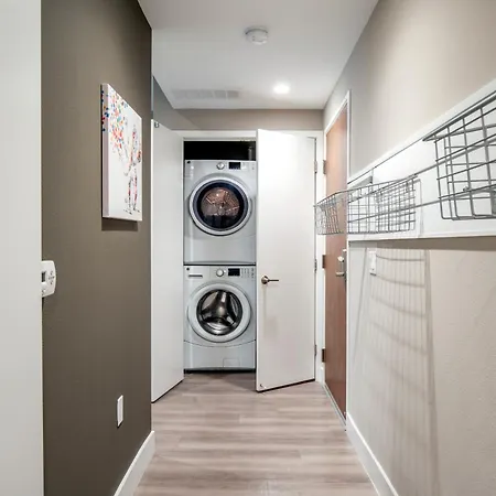 Brand New Weho Luxury Apartment-3