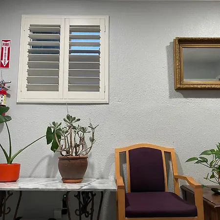 Small Private Room In Los Angeles With Free Strong Wifi!!!-2