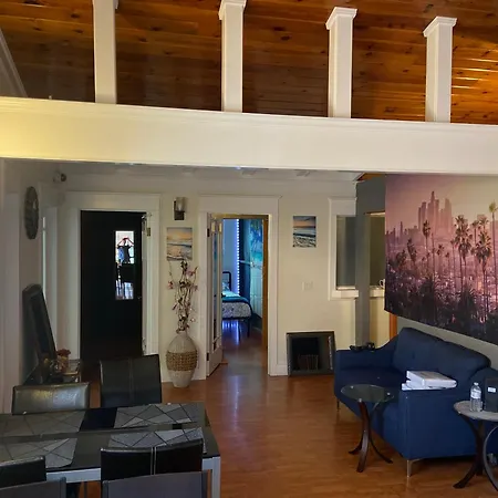 Venice Beach International Traveler Cabins-3