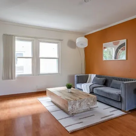 Cozy Cute Comfortable Spacious 1Bd 1Ba Full Apt-3