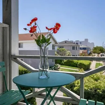 Very Peaceful 2Br With Desks & Super Fast Wifi-3