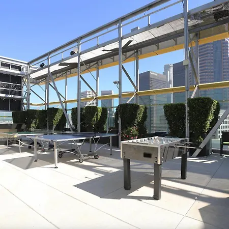 Downtown 2Br W Pool Gym Wd Nr Convention Center Lax-1040-2