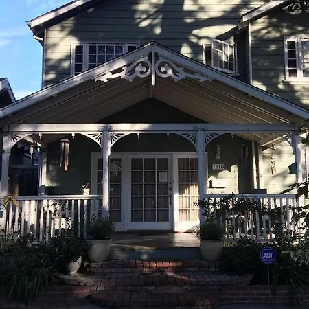 Elaine'S Hollywood Bed & Breakfast-2
