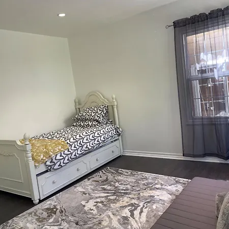 3 Bedroom Beverly Hills House-2