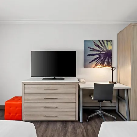 Surestay Hotel By Best Western Santa Monica-2