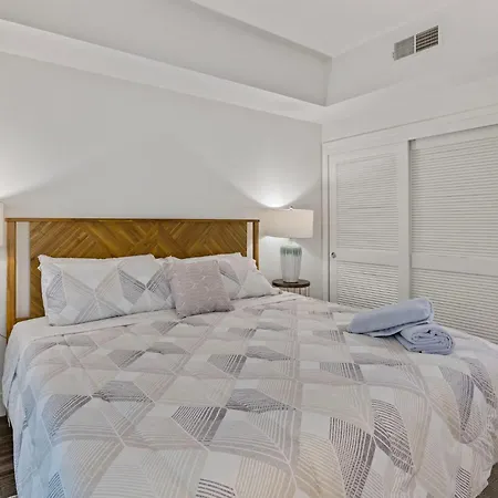 6 Modern 2 Bdr Apartment Santa Monica Pier-3