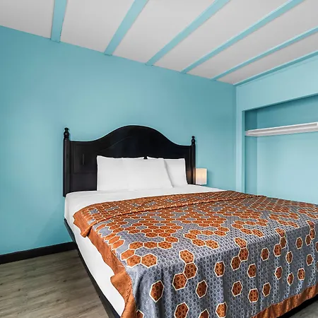 Rodeway Inn & Suites North Hollywood Burbank Airport - Universal Area-3