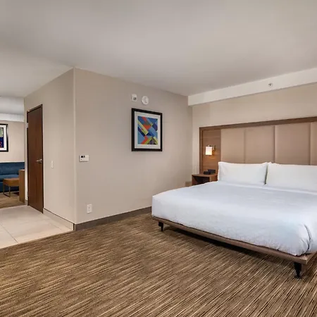 Holiday Inn Express & Suites Chatsworth By Ihg-3