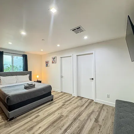 4Br Townhouse In Mid City -Cr3-2