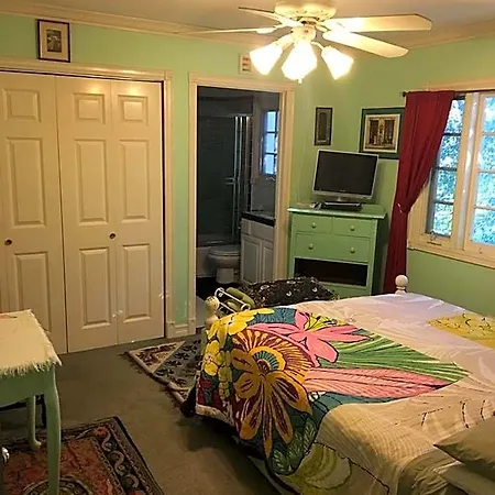 Elaine'S Hollywood Bed & Breakfast-2