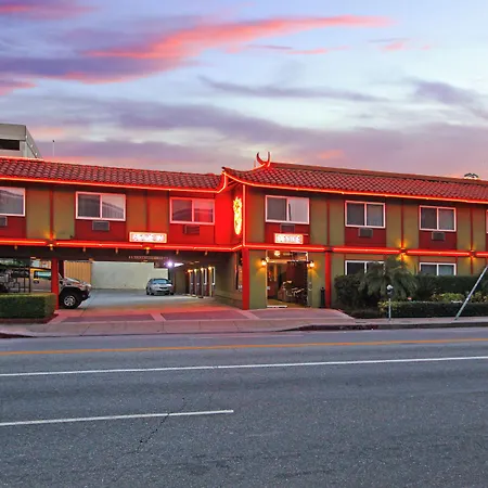 Royal Pagoda Motel Dodger Stadium-3