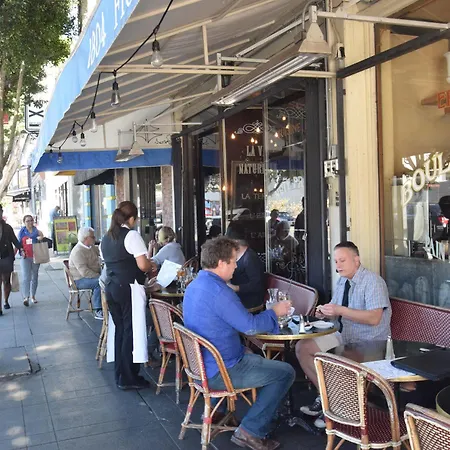Boutique Hollywood Monthly Lease-2