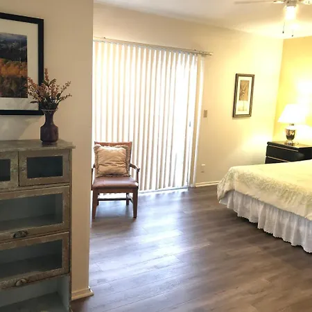 Lovely One Bedroom With A Pool-2