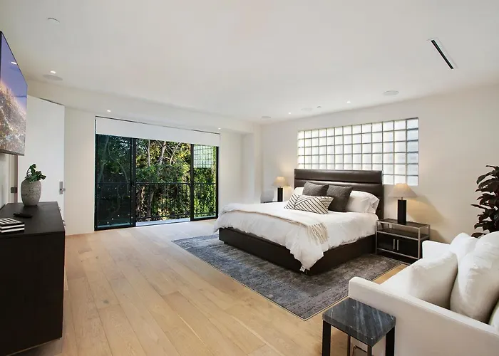 4 Bedroom Retreat 508 Los Angeles