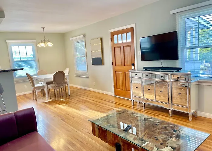 Apartamento Rustling Leaves 2Bd/1 Ba Upstairs Parking/Laundry Los Ángeles admite animales