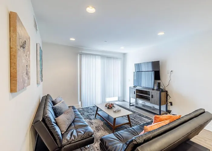 3Br Fully Furnished Apartment On Sunset Blvd Apts Los Ángeles