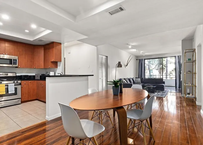 The Simple One-Bedroom Suite Los Angeles