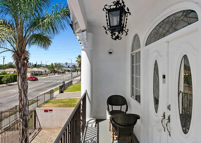 4 Bedroom 2.5 Bathroom Unit Close To Universal/Hw Sleeps 8 Los Angeles aceita animais de estimação