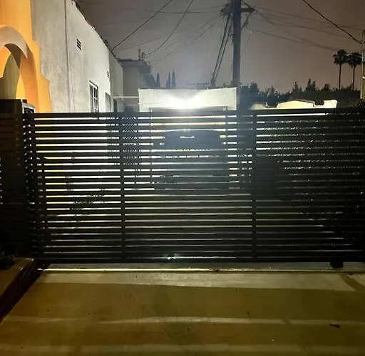 Gated Private Home - Melrose Ave Los Angeles