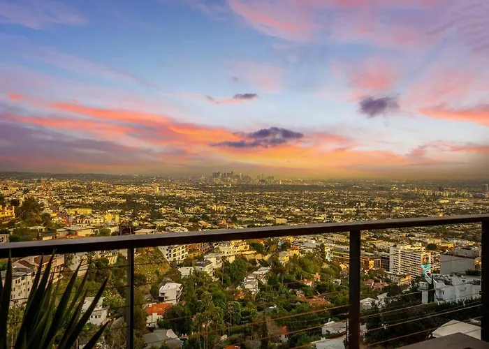 Stunning Franklin Villa 3 Bedroom Los Ángeles admite animales