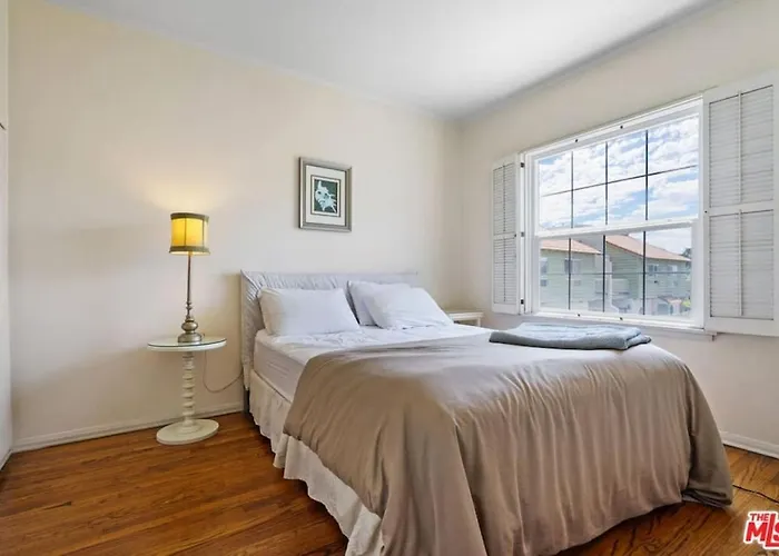 Lovely 1 Bedroom Apartment In Santa Monica, Ca C Los Angeles che accetta animali