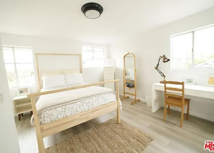 Spacious Family Home In La - 3Br Los Angeles