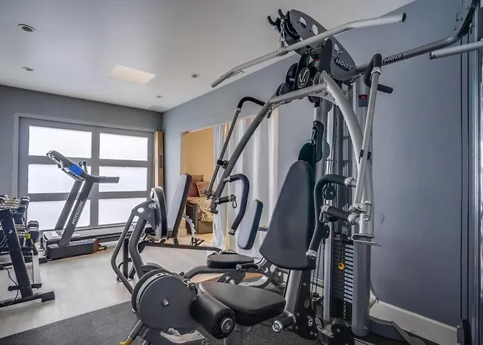 Hollywood Hills Retreat: Private Gym & Steam Room Los Angeles aceita animais de estimação