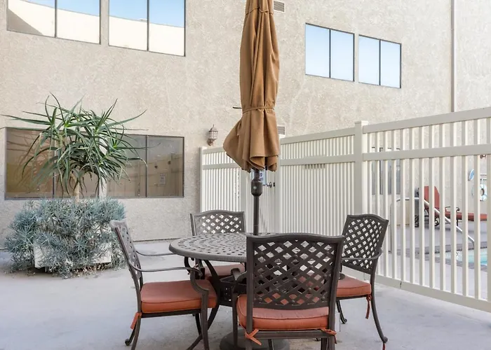 Apartamento N Hollywood 2Br W Gym Pool Nr Tj Shops Lax-591 Los Ángeles admite animales