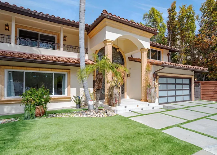 Beautiful 5 Bedroom 8 Bed Sleeps Up To 16 With Pool Near Universal Studios Los Angeles