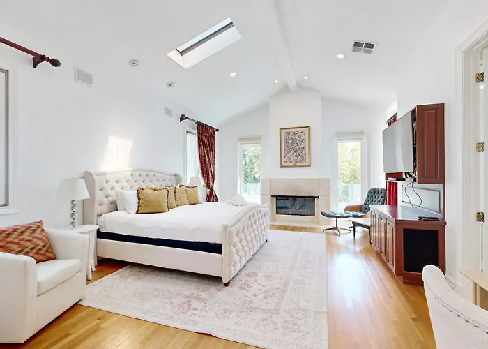 Tullis Charm Vila Los Angeles