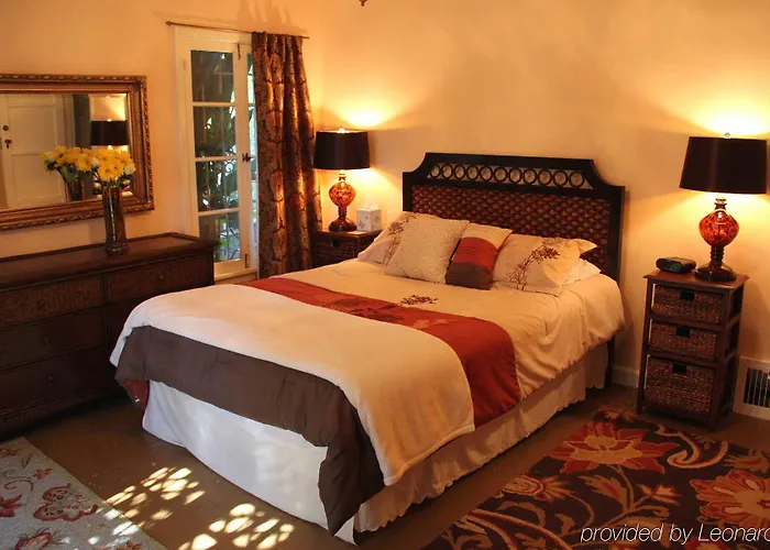 Cinema Suites Bed & Breakfast Hsr19-19-001050 Los Angeles