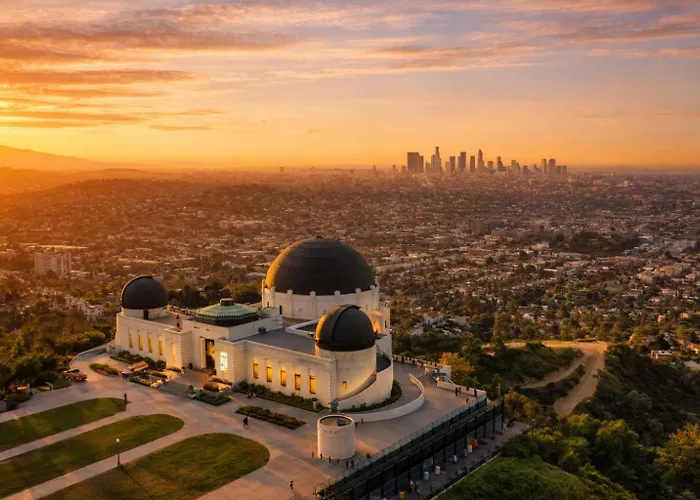 Modern La Home Near Museums, Dining & Downtown Los Angeles