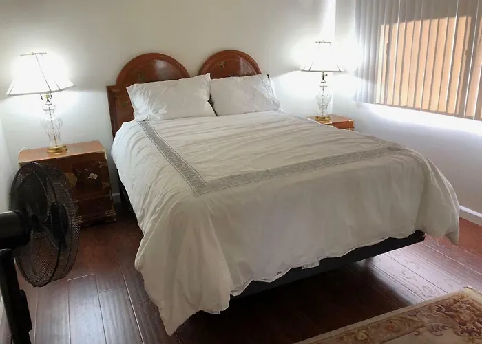 Hollywood Hills Private Room Los Ángeles admite animales